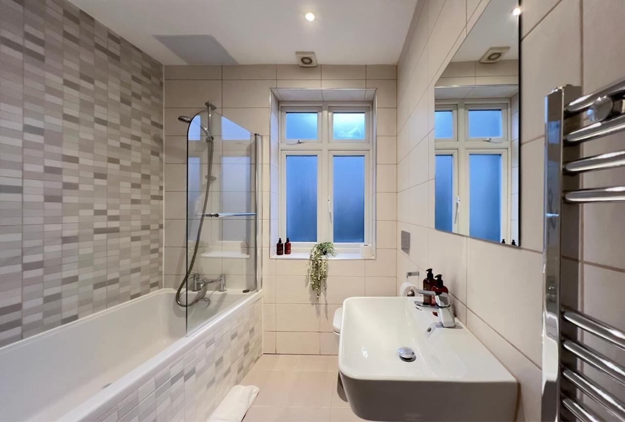 Prime Location Camden Luxury Apt Sleeps 6 Londýn Exteriér fotografie